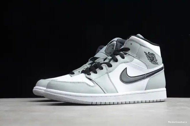 MaikeSneakers AIR 1 Jordan Grey Smoke Mid 554724-092 Light 0517